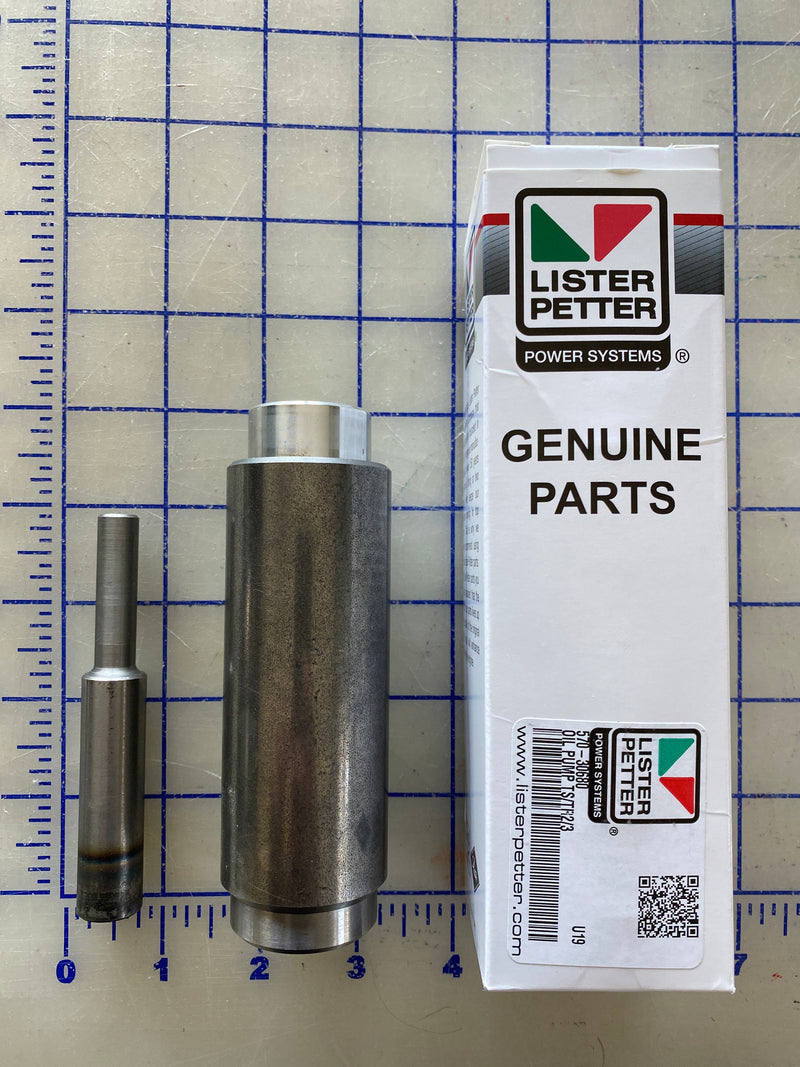 Lister Petter Oil Pump assembly part number 570-30680, This pump is used in the TS/TR 2 and 3 cylinder engines also used in the TX2 engine.